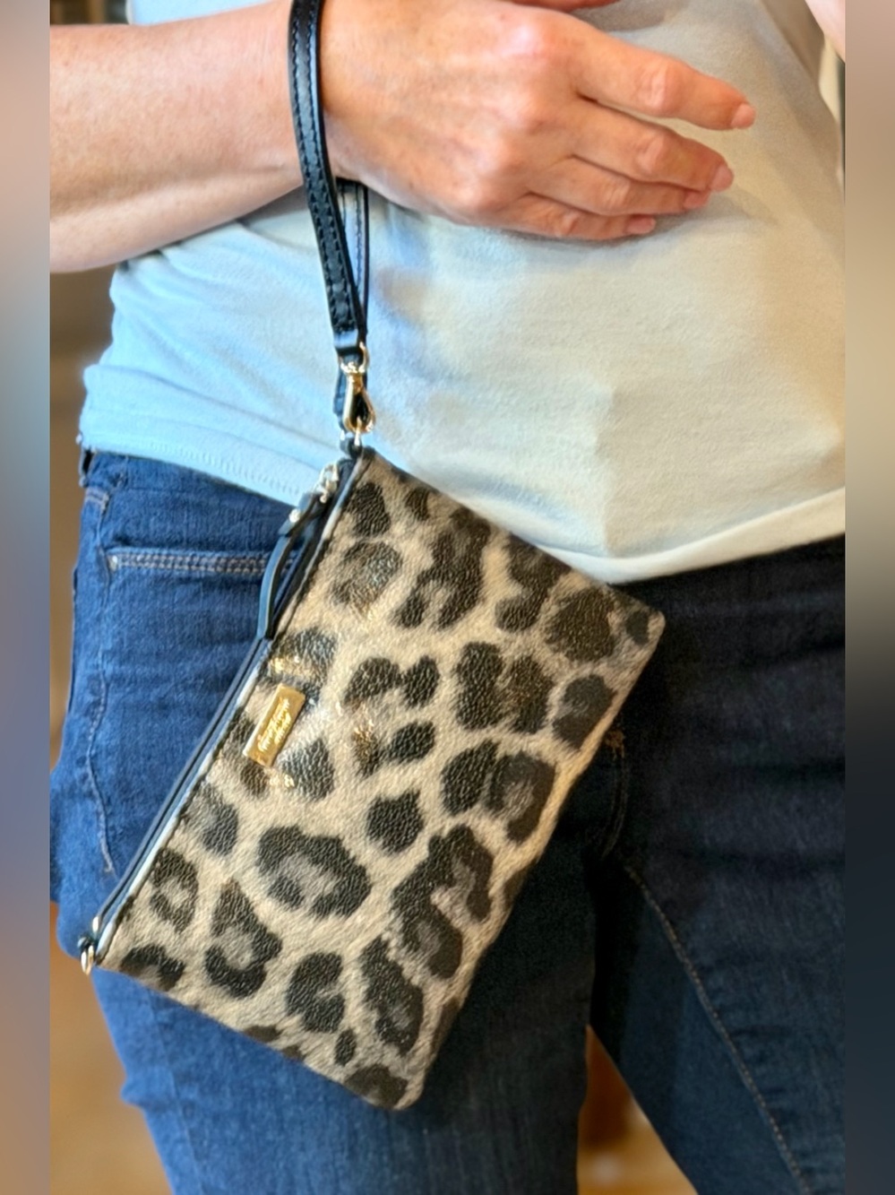 Kate Spade New York Mob Wife Leopard Print Wristlet Clutch Gray Black